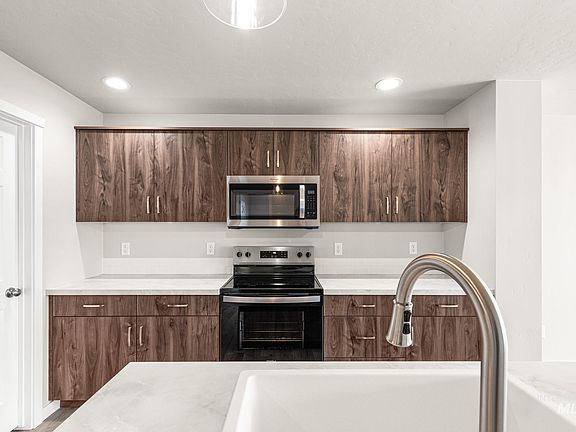 4th image of 17417 N Union Springs Pl