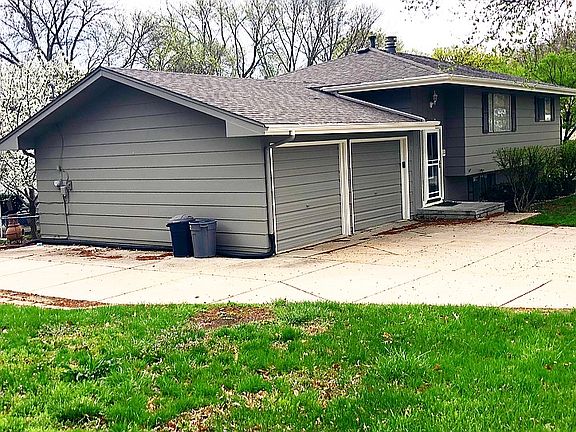 3rd image of 2119 S 123rd St
