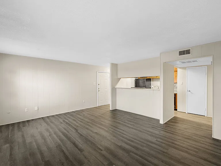 Brookside Apartments — Photo 13