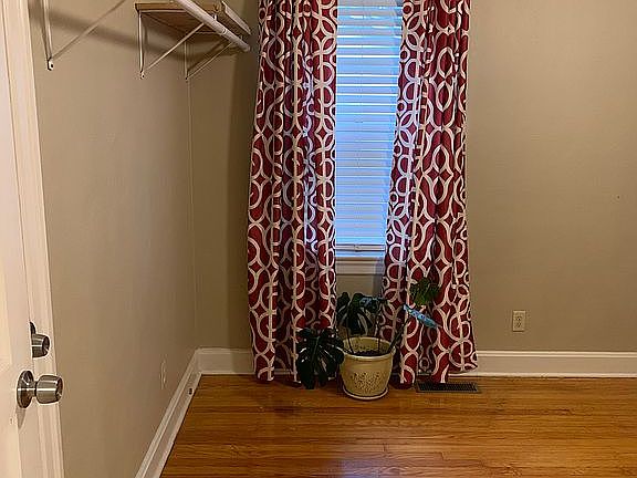 5th image of 507 Woodland Ave