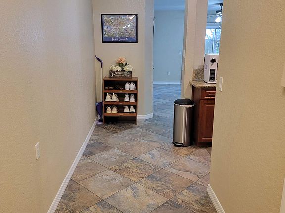 4th image of 3727 W Cass St #3727