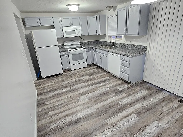 2191 N 450 W — Photo 2