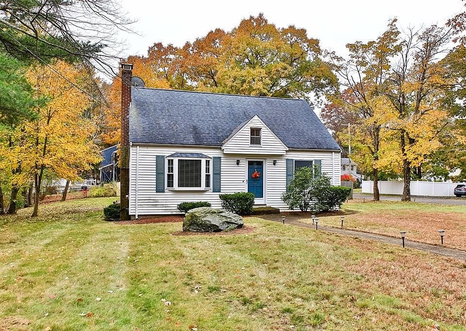 573 Common St, Walpole, MA 02081 Zillow