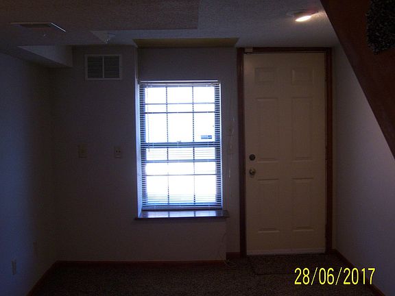 5th image of 9205 Wornall Rd