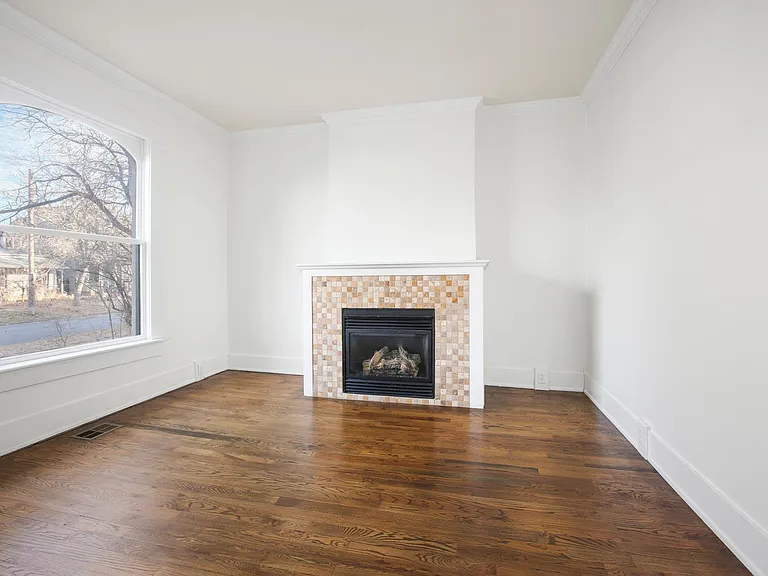 2081 N Ogden St — Photo 6