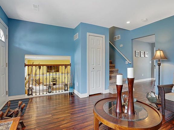 3rd image of 30454 Groveland St