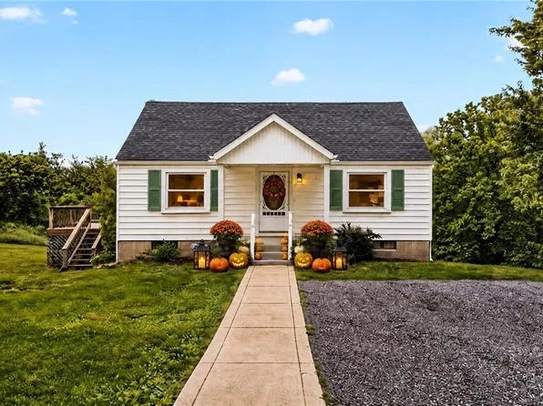 124 Bunker Hill Rd, Aliquippa, PA 15001