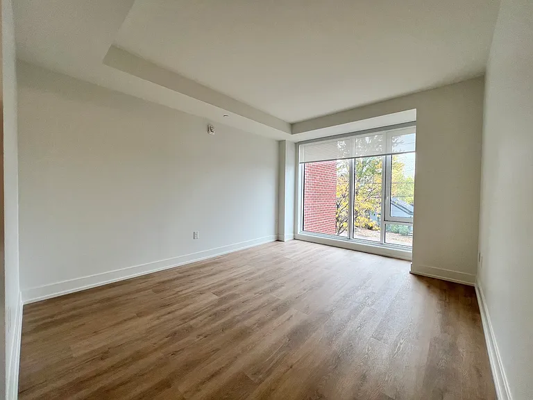 2070 Scott St — Photo 42