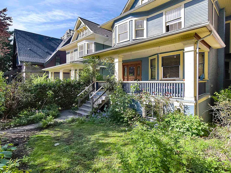 1517 Comox St #2 — Photo 32