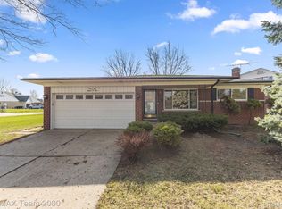 36704 Kenneth Ct, Sterling Heights, MI 48312