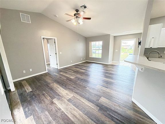 5th image of 933 SW 7th Ave