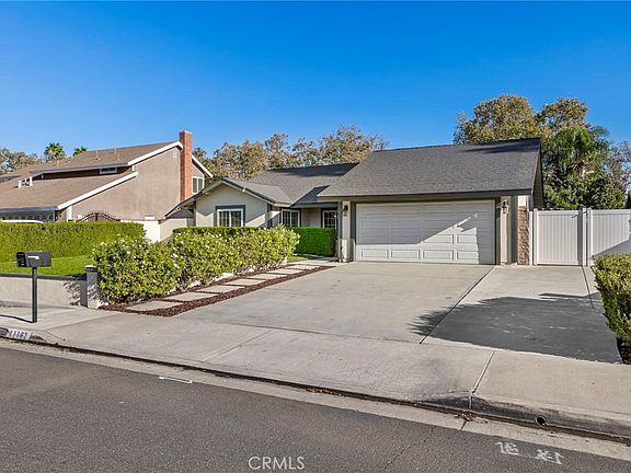 2nd image of 11162 Cochran Ave