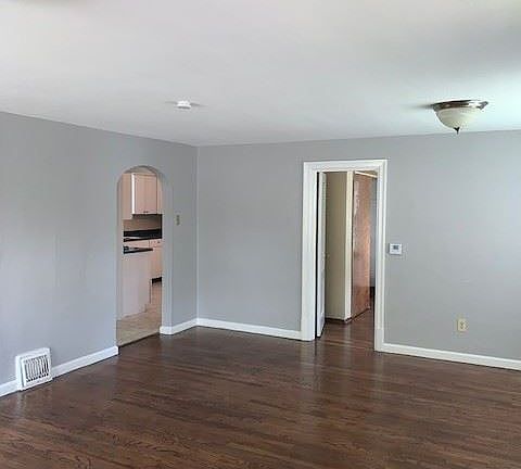 2nd image of 8979 Saint Louis Ave