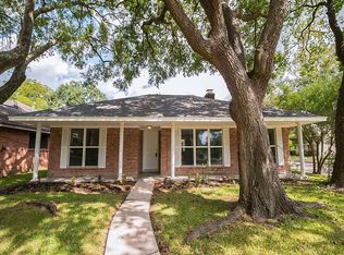 15719 Seavale Rd, Houston, TX 77062