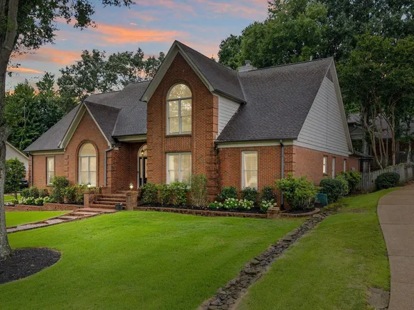 2673 Hunters Forest Dr, Germantown, TN 38138