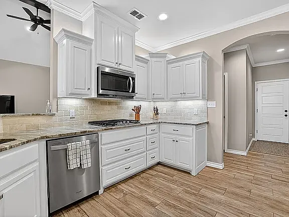 1209 Rhett Dr — Photo 8