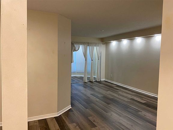 3rd image of 155 Hillcrest Ave #1213