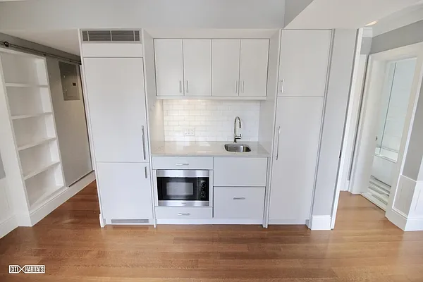 Rented by Citi Habitats | media 51