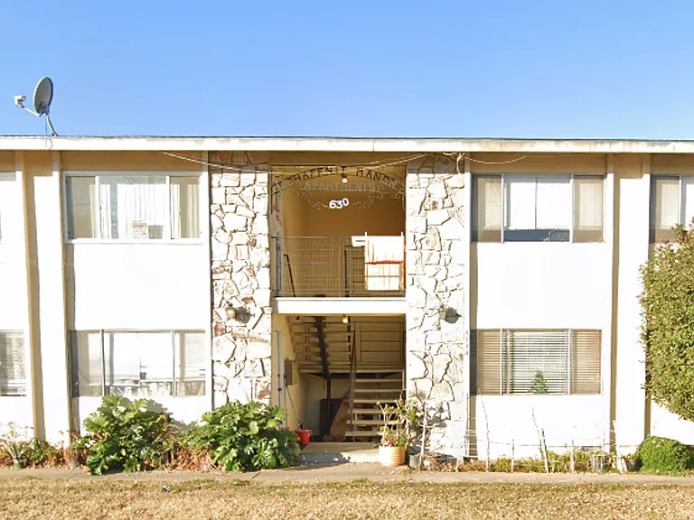 630 Maple St — Photo 37