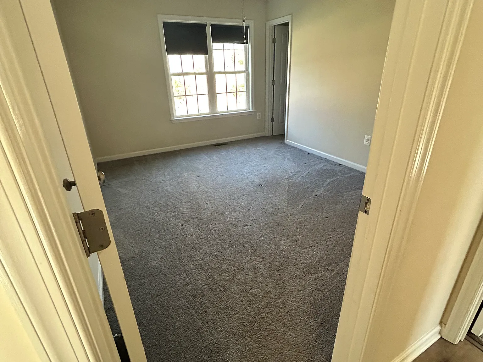 3 bed, 3000 sqft, $2,500 — Photo 1