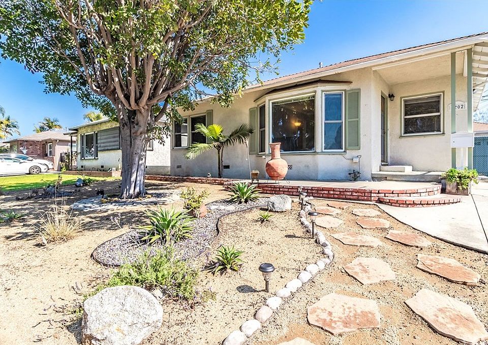 1st image of 5202 Bellflower Blvd