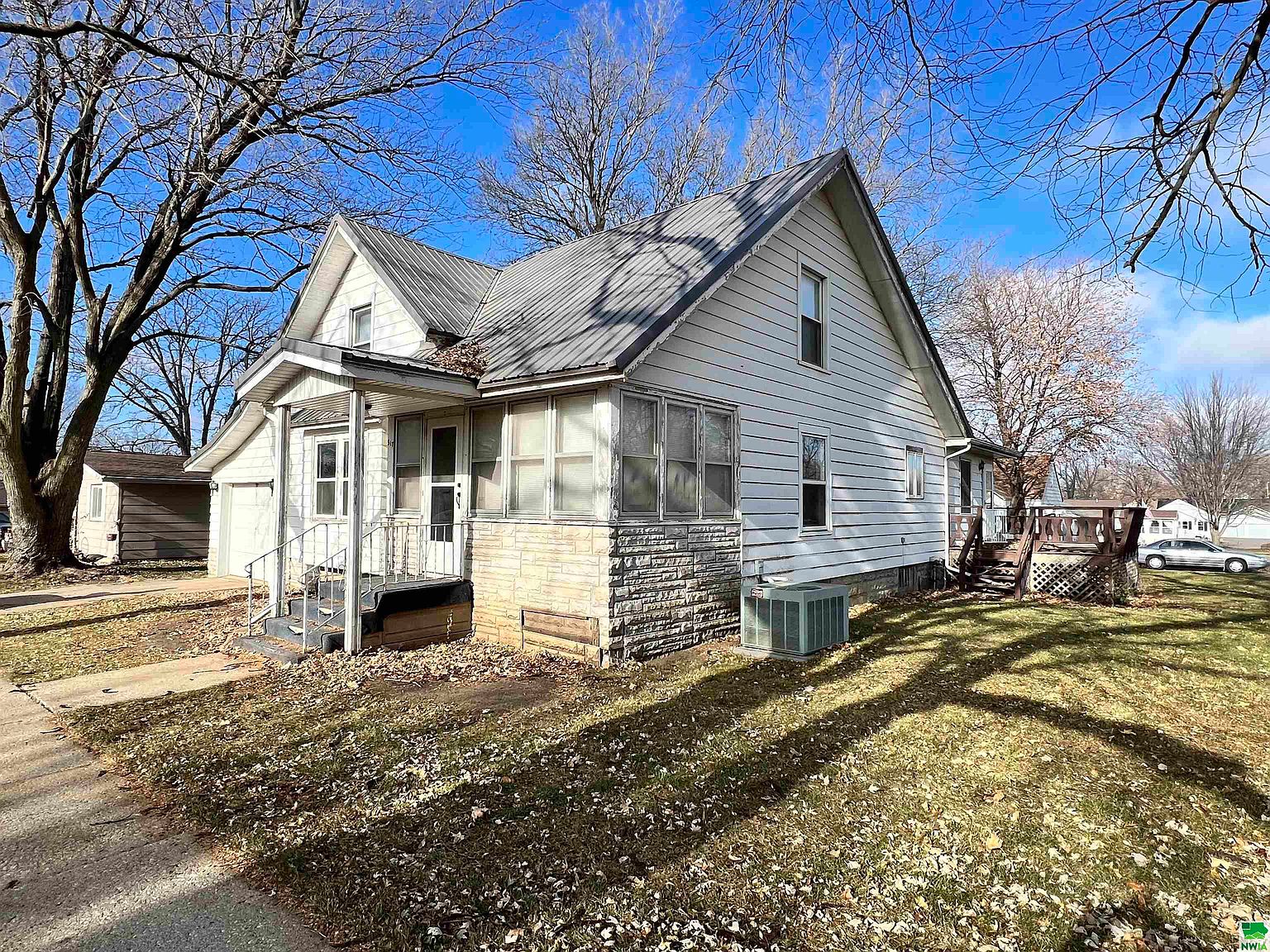 517 E 3rd St, Aurelia, IA 51005 Zillow