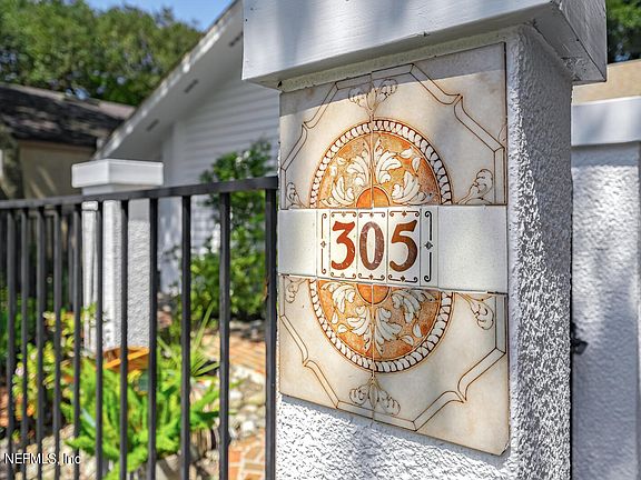 2nd image of 305 GARDEN Lane