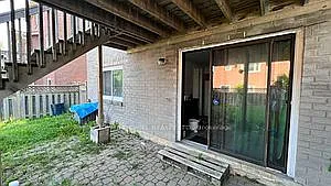 38 Saintsbury Sq #BASEMENT — Photo 13