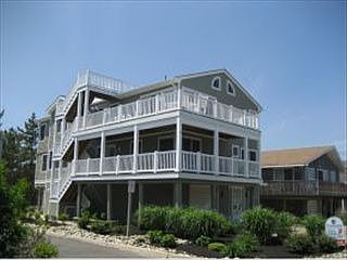 2nd image of 1815 N Ocean Ave