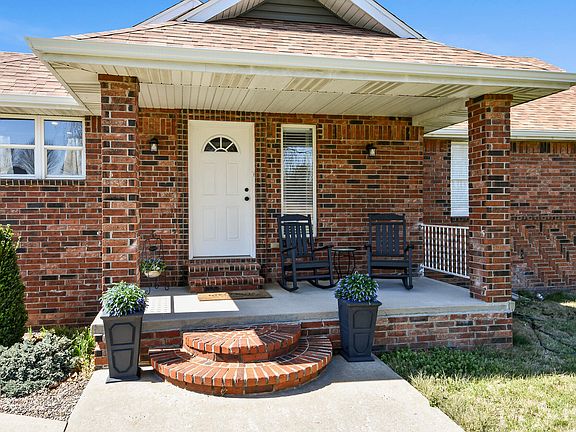 2nd image of 861 Country Meadows Road