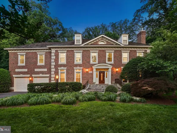 9646 Eagle Ridge Dr, Bethesda, MD 20817