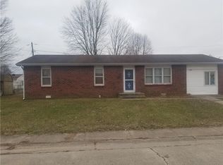 806 Sprenger Rd, Seymour, IN 47274