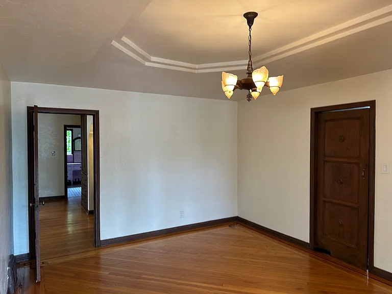 1220 S Sherbourne Dr — Photo 16