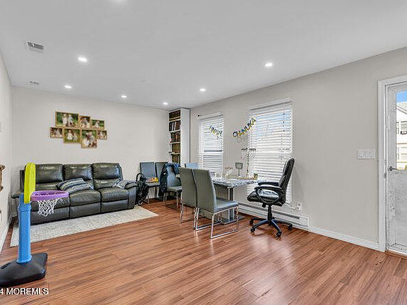 5th image of 108 Stratford Place