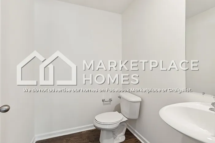 702 Newtons Way — Photo 10