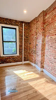 Rented by Brighton Management | media 12