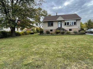 7945 W 91st St, Hickory Hills, IL 60457