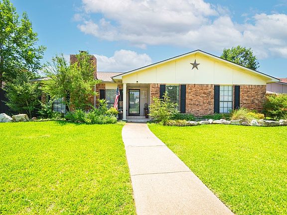 4th image of 2206 Red Bluff Dr