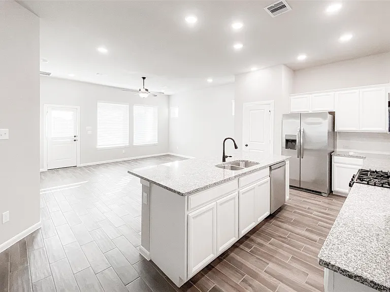 2514 Chestnut Oak Cir — Photo 4