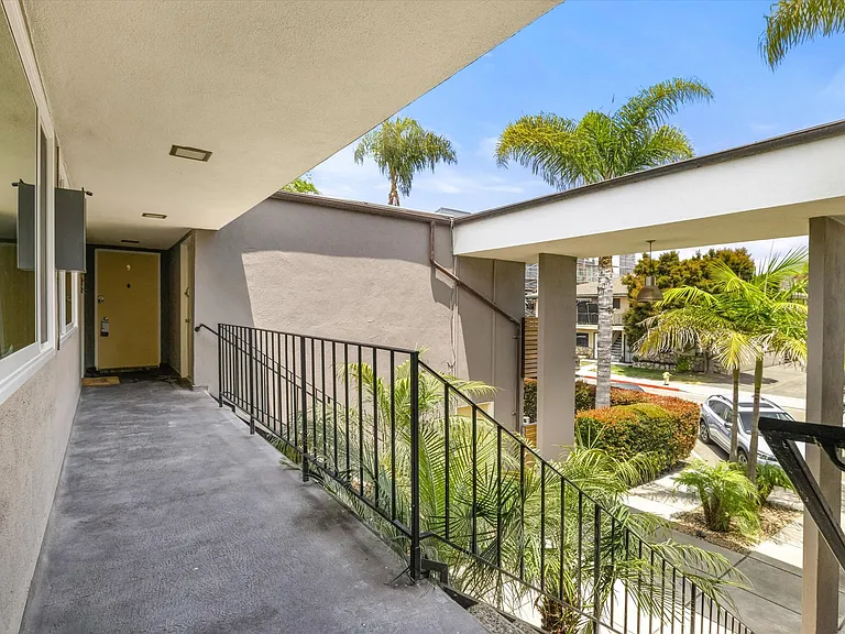 Renovated Apartments in Isla Vista — Photo 7