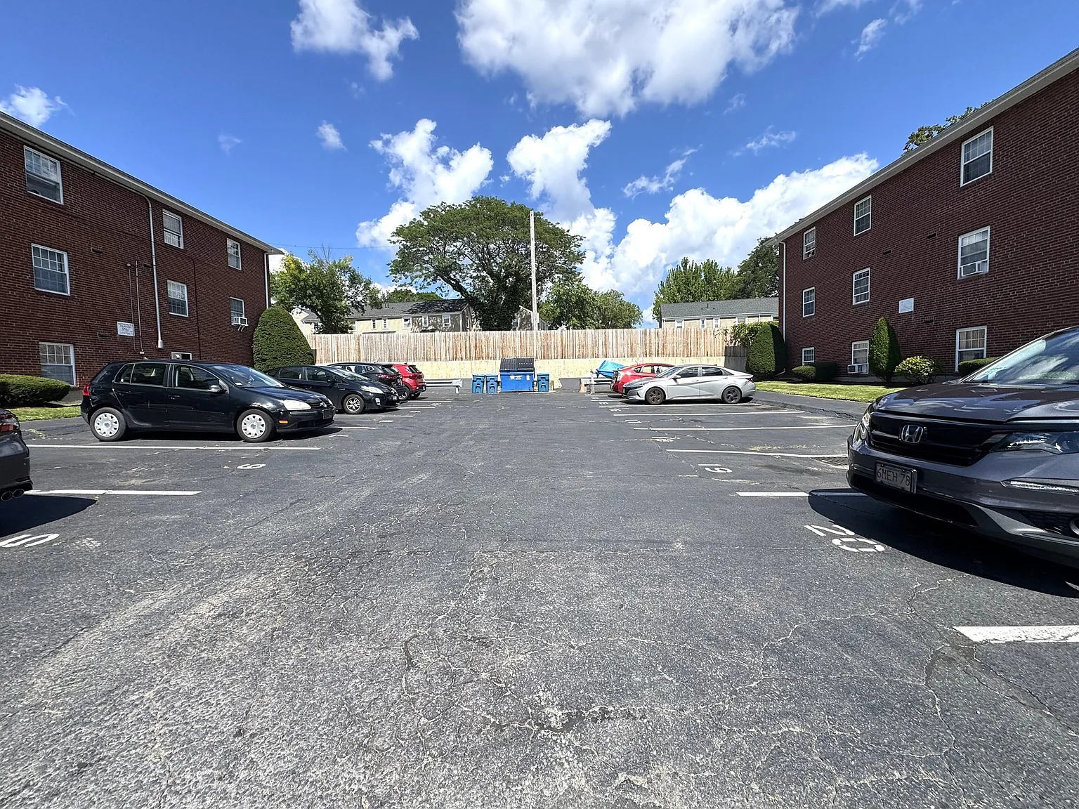 1 bed, 1.0 bath, 700 sqft, $2,200 — Photo 2