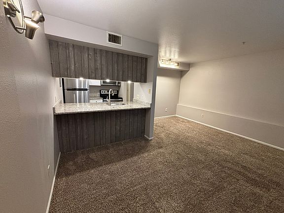 4th image of 2727 Folsom St APT 230