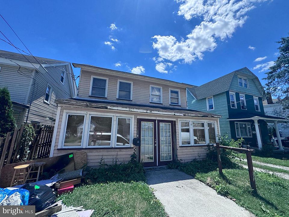 1st image of 33 Main St