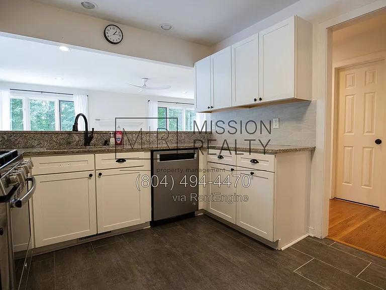 5420 Sunrise Bluff Ct — Photo 8
