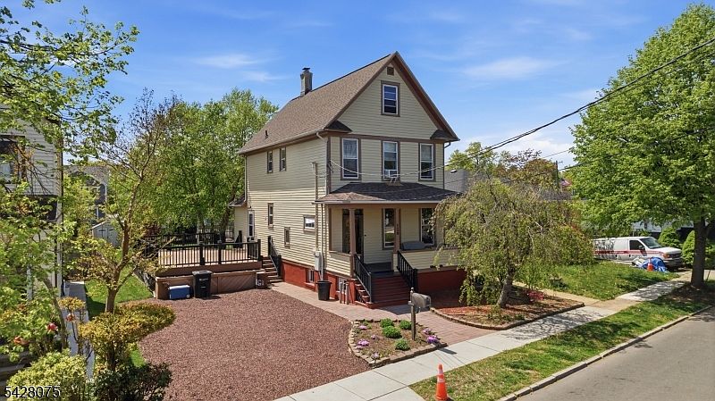 1st image of 150 W Inman Ave