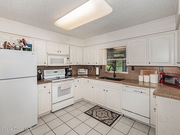 5th image of 6316 Autumn Chase Ln