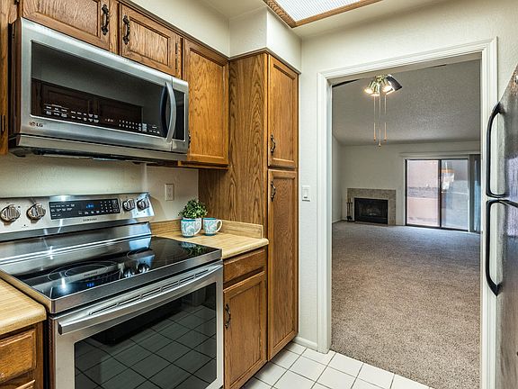 5th image of 1638 N El Camino Dr