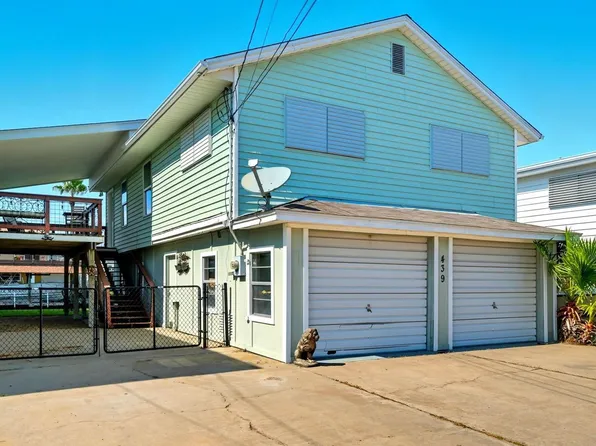 439 Pompano St, Bayou Vista, TX 77563