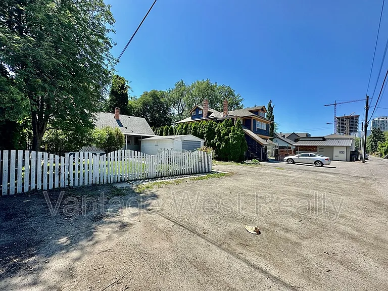 840 Bernard Ave — Photo 39