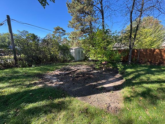 5th image of 1 Pine Dr